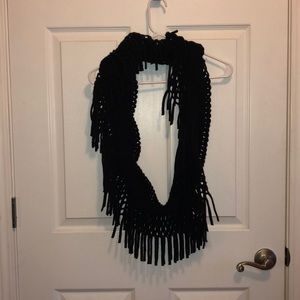 Multiple infinity scarves